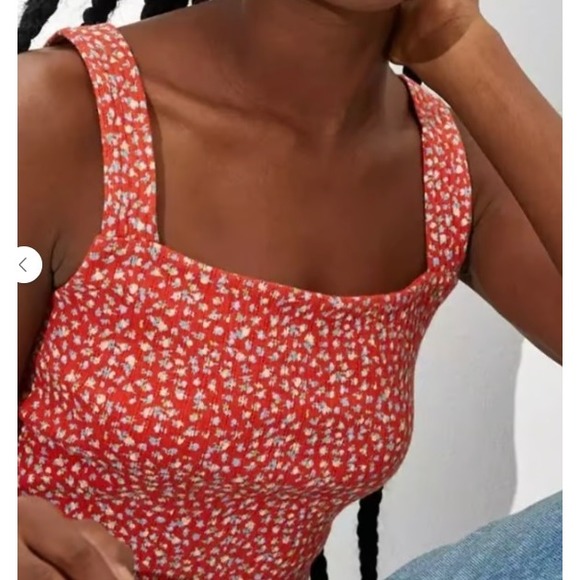 American Eagle Outfitters Tops - American Eagle Red Floral Ditsy Crop Top Small Square Neck Pointelle Cotton Cami